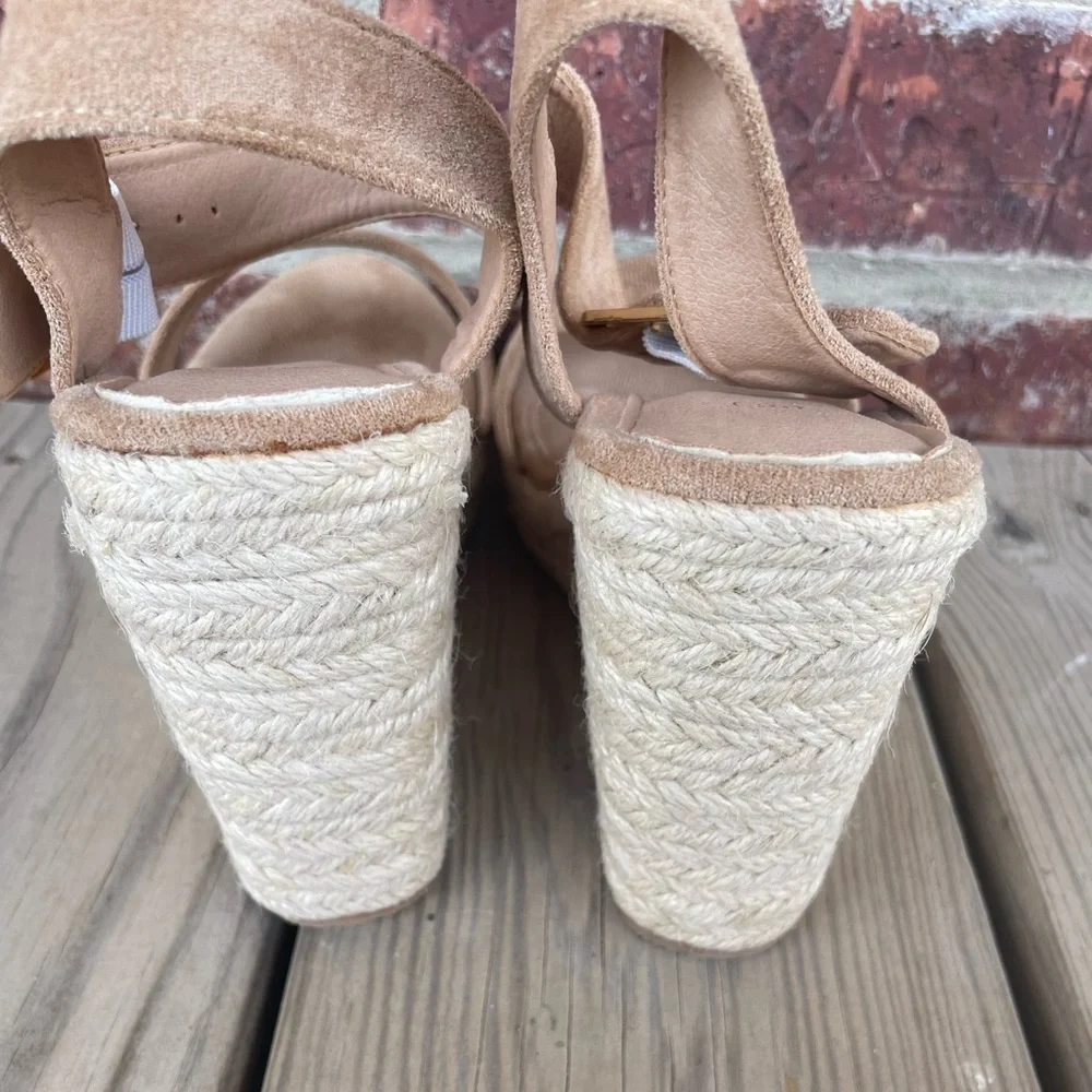 Women’s Camel Color Ankle Strap Platform Wedge Sandals Size EU 36 US 5.5